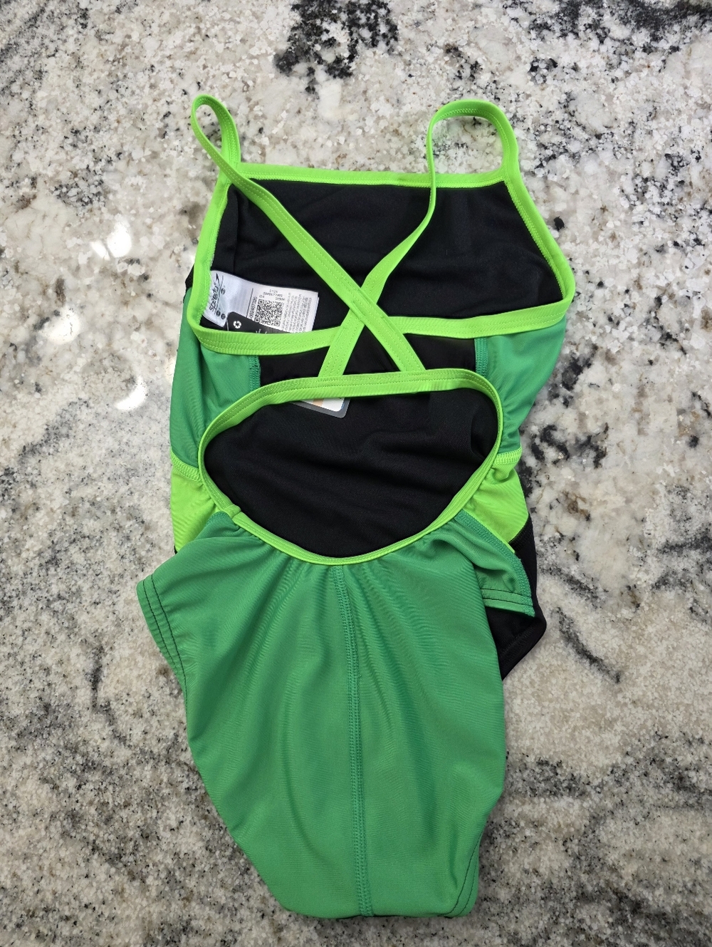 Speedo Women's Solid Flyback One Piece Green. NEW! - Picture 2 of 8